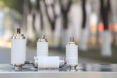 真空開關管接觸點選什么材質(zhì)好？一般為銅合金！